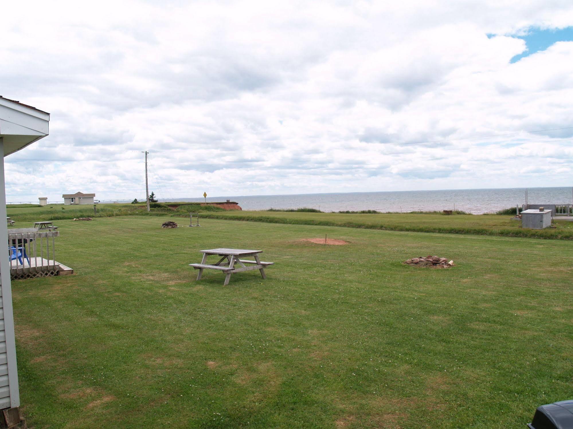 Cottages On Pei-Oceanfront Bedeque Exterior foto
